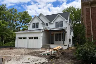664 N Webster St, Naperville, IL 60563 - Photo 1
