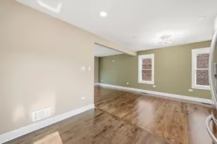10516 S King Dr, Chicago, IL 60628 - Photo 11