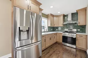 10516 S King Dr, Chicago, IL 60628 - Photo 7