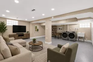 10516 S King Dr, Chicago, IL 60628 - Photo 25