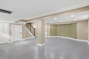 10516 S King Dr, Chicago, IL 60628 - Photo 27