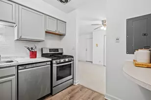 1475 N Winslowe Dr, Palatine, IL 60074 - Photo 9
