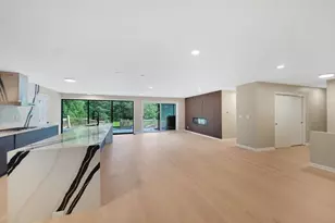 11110 Highland Dr, Naperville, IL 60564 - Photo 3