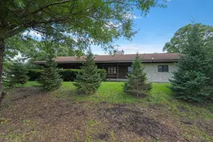 11110 Highland Dr, Naperville, IL 60564 - Photo 3