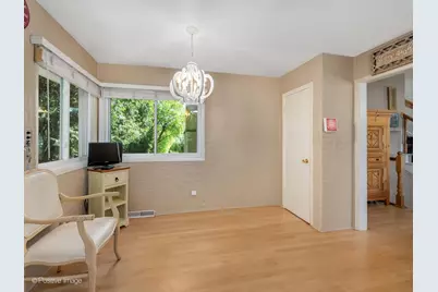 534 E Foster Avenue, Roselle, IL 60172 - Photo 19
