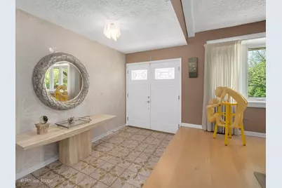 534 E Foster Avenue, Roselle, IL 60172 - Photo 11