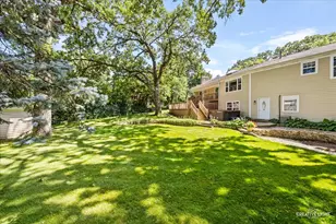 2202 Country Knoll Ln, Elgin, IL 60123 - Photo 37