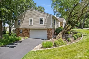 2202 Country Knoll Ln, Elgin, IL 60123 - Photo 29