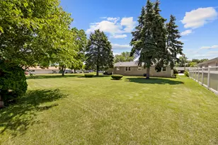 2225 W Arden Pl, Joliet, IL 60435 - Photo 35
