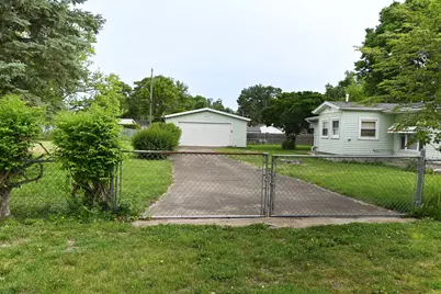 11 E Woodlawn Street, Danville, IL 61832 - Photo 5