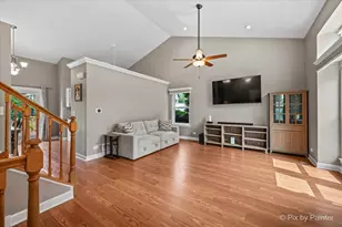 1756 Somerfield Ln, Crystal Lake, IL 60014 - Photo 7