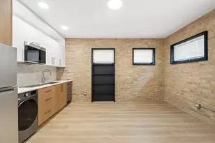 2111 W Augusta Blvd, Chicago, IL 60622 - Photo 9