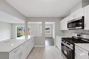 888 Swan Blvd, Deerfield, IL 60015 - Photo 7