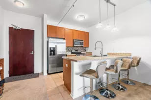 437 W Division St, Chicago, IL 60610 - Photo 7