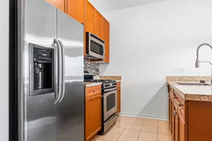 437 W Division St, Chicago, IL 60610 - Photo 9