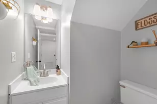 1236 N Knollwood Dr N, Palatine, IL 60067 - Photo 7