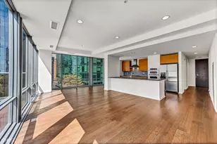 240 E Illinois St, Chicago, IL 60611 - Photo 11