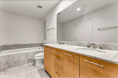 240 E Illinois Street #1001, Chicago, IL 60611 - Photo 19