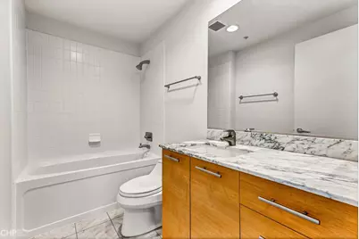 240 E Illinois Street #1001, Chicago, IL 60611 - Photo 21