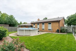1222 S Mason St, Bloomington, IL 61701 - Photo 3