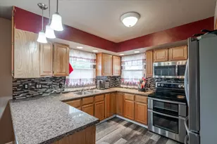 1222 S Mason St, Bloomington, IL 61701 - Photo 11