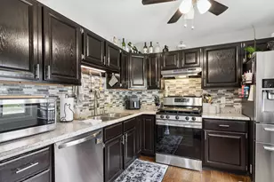930 Camelot Dr, Crystal Lake, IL 60014 - Photo 7
