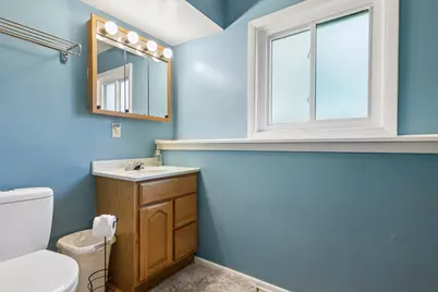930 Camelot Drive, Crystal Lake, IL 60014 - Photo 17