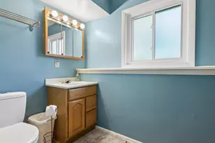 930 Camelot Dr, Crystal Lake, IL 60014 - Photo 17