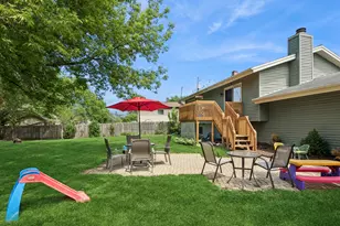 930 Camelot Dr, Crystal Lake, IL 60014 - Photo 19
