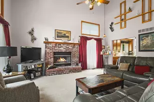 239 Rochester Rd, Poplar Grove, IL 61065 - Photo 5