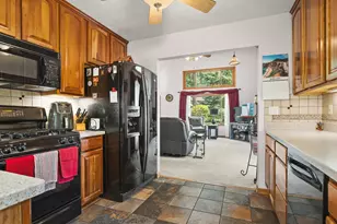 239 Rochester Rd, Poplar Grove, IL 61065 - Photo 9