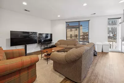 1045 W Cornelia Avenue #404, Chicago, IL 60657 - Photo 3