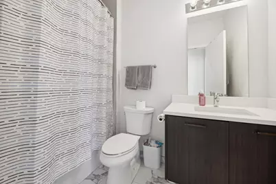 1045 W Cornelia Avenue #404, Chicago, IL 60657 - Photo 13
