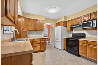 911 David Street, Antioch, IL 60002 - Photo 11