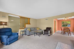 911 David St, Antioch, IL 60002 - Photo 7