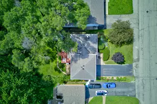 911 David St, Antioch, IL 60002 - Photo 5