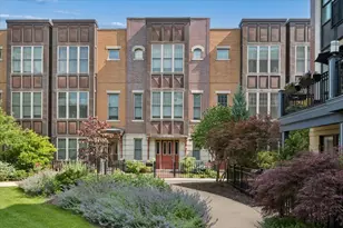 3006 W Newport Ave, Chicago, IL 60618 - Photo 1