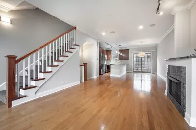 3006 W Newport Avenue, Chicago, IL 60618 - Photo 5