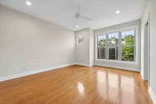 3006 W Newport Ave, Chicago, IL 60618 - Photo 9