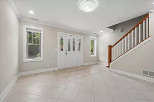 3006 W Newport Ave, Chicago, IL 60618 - Photo 3
