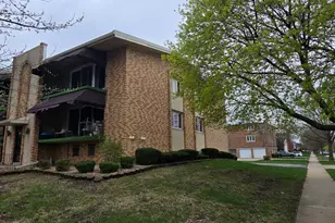 9637 S Keeler Ave, Oak Lawn, IL 60453 - Photo 3