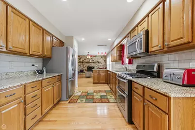 275 Essex Court, Aurora, IL 60504 - Photo 5