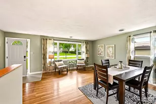 308 N Brookshore Dr, Shorewood, IL 60404 - Photo 9