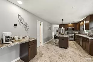 308 N Brookshore Dr, Shorewood, IL 60404 - Photo 5