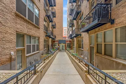 1500 W Monroe Street #422, Chicago, IL 60607 - Photo 23