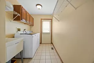 3925 Biltmore Rd, Downers Grove, IL 60515 - Photo 23