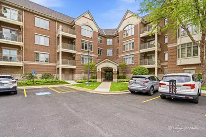 445 Village Green Parkway #304, Lincolnshire, IL 60069 - Photo 1