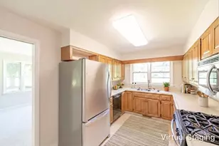 14950 W Yorkhouse Rd, Wadsworth, IL 60083 - Photo 7