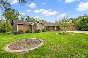 27 Birchwood Ln, Saint Anne, IL 60964 - Photo 19