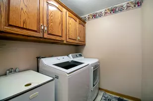 27 Birchwood Ln, Saint Anne, IL 60964 - Photo 43